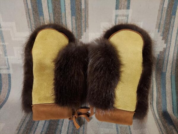 Wrist Length Beaver Mittens